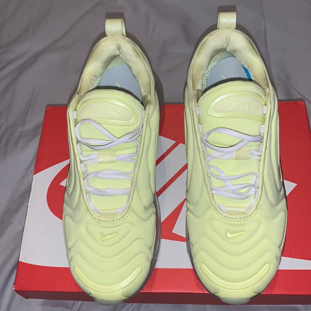 Neon AirMax size 6 (Big kid)